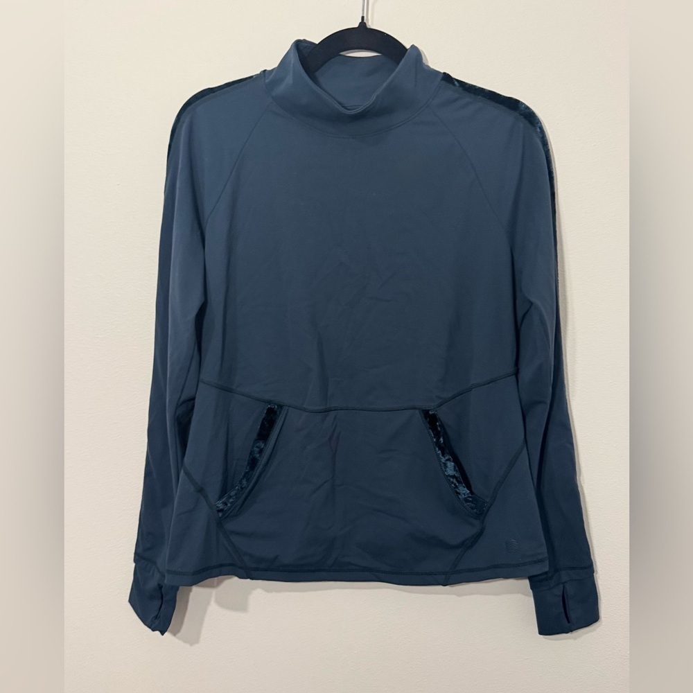 FLX Women’s Athleisure Pullover Size Large Blue Travel Leisure Thumbhole Top